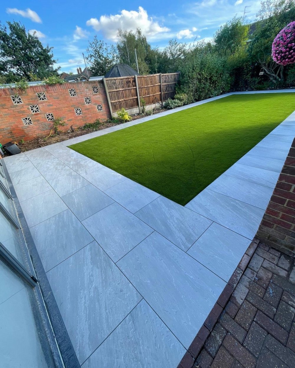 Distinctive Paving & Groundworks Ltd.